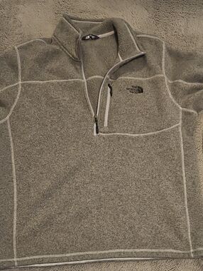 The North Face Light Gray Quarter-Zip Fleece Pullover
